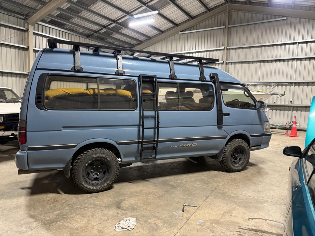 Ozroofracks | Bracket Awning