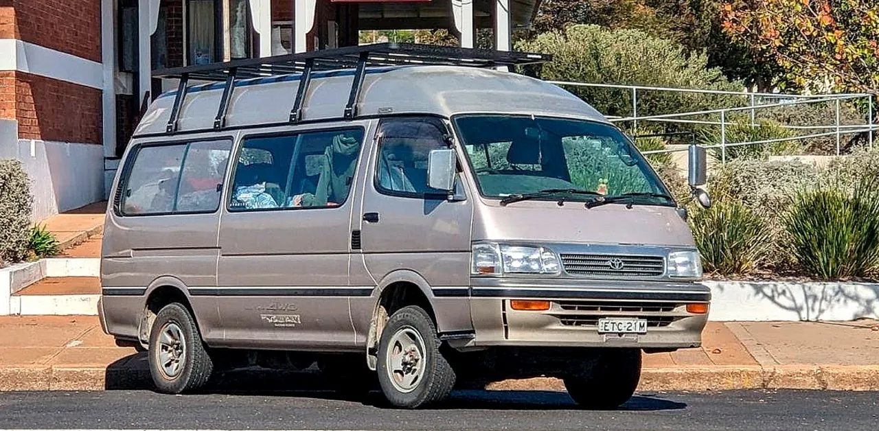 Ozroofracks | Nissan Caravan High Roof Roof Racks